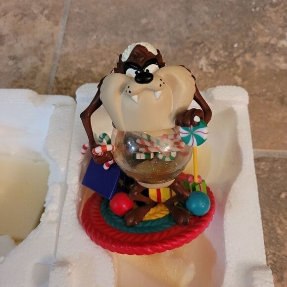 Loony toons Tasmanian devil Vintage snow globe - Picture 3 of 3